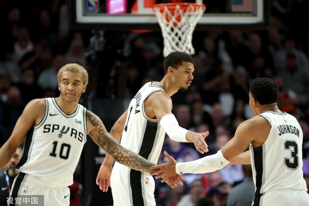 记者：曼联没有选择大马丁是因为桑乔不愿永久转会加盟维拉