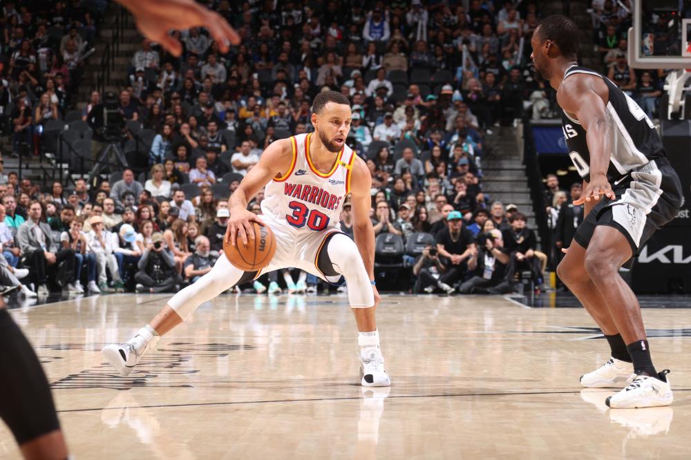 体育打出标 体育打出标