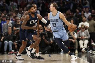 在季后赛中 在季后赛中