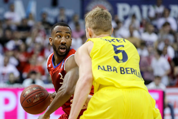 体育CBA夏季联赛：青岛国信水产男篮收获三连胜 小将杨瀚森渐入佳境